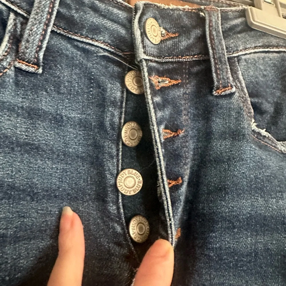 Judy Blue Wide Leg Cropped Jeans - Picture 3 of 11